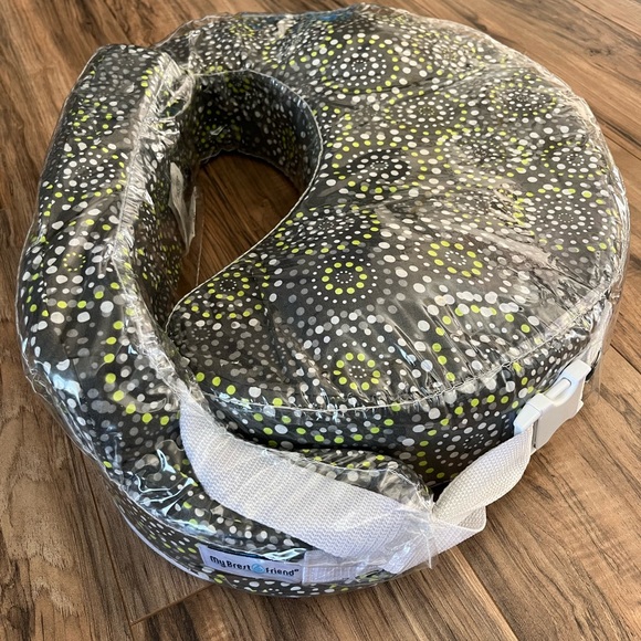My Breast Friend Original Nursing Pillow (Maternity) One Size Color- Fireworks - Picture 2 of 3